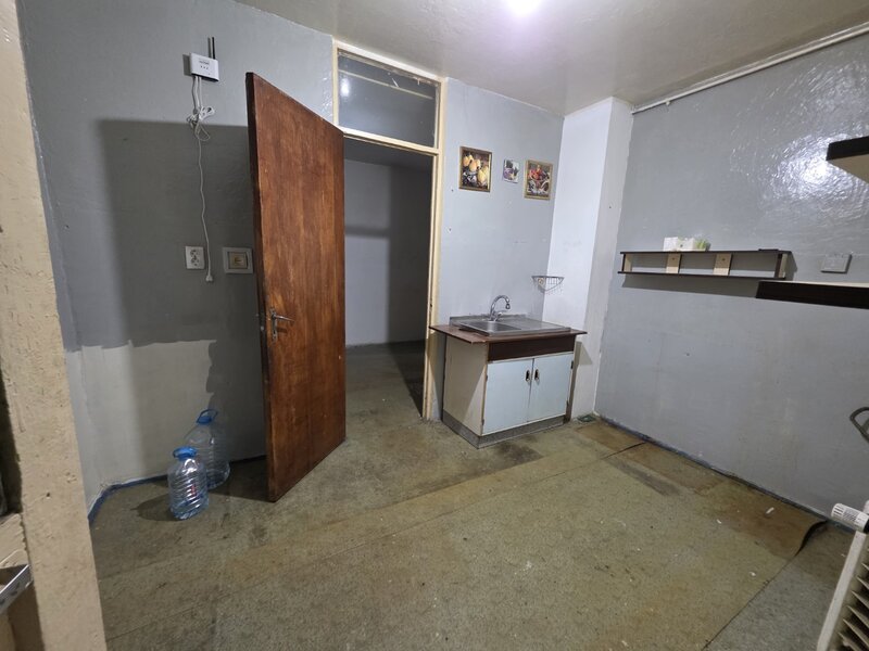 Jean Steriadi, 15 minute metrou 1 Decembrie 1918, pe Buhusi, bloc 1980