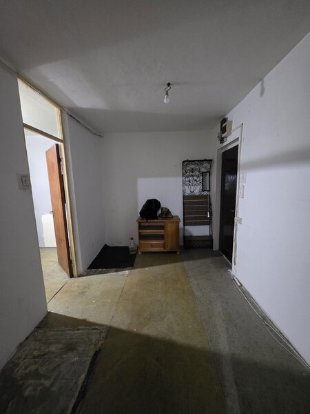 Jean Steriadi, 15 minute metrou 1 Decembrie 1918, pe Buhusi, bloc 1980