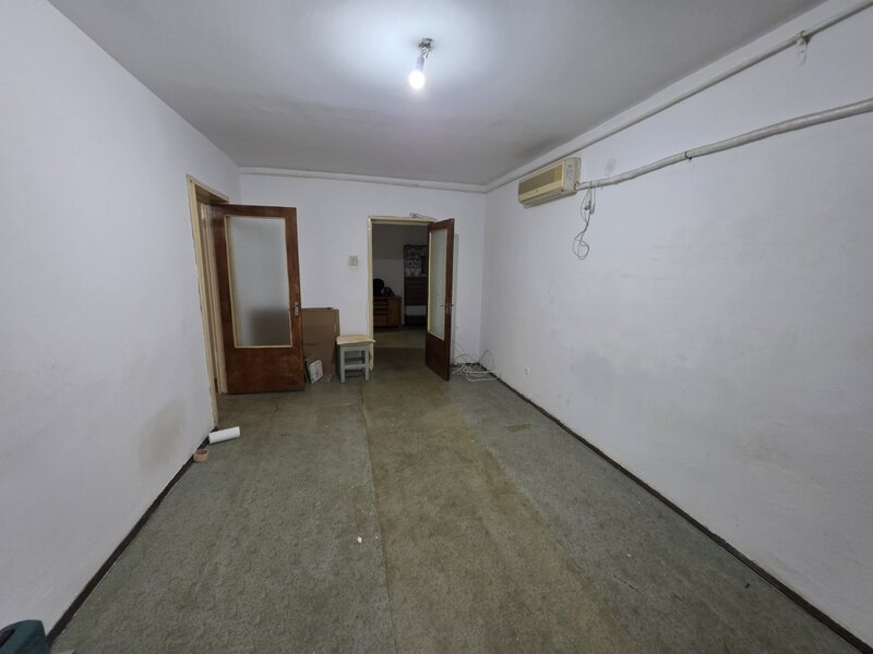 Jean Steriadi, 15 minute metrou 1 Decembrie 1918, pe Buhusi, bloc 1980