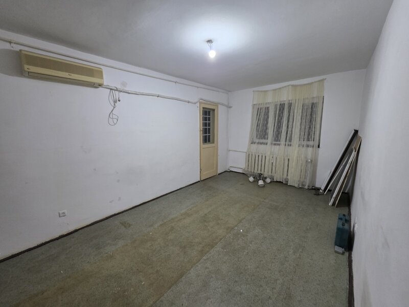 Jean Steriadi, 15 minute metrou 1 Decembrie 1918, pe Buhusi, bloc 1980