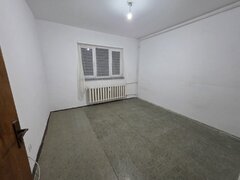 Jean Steriadi, 15 minute metrou 1 Decembrie 1918, pe Buhusi, bloc 1980